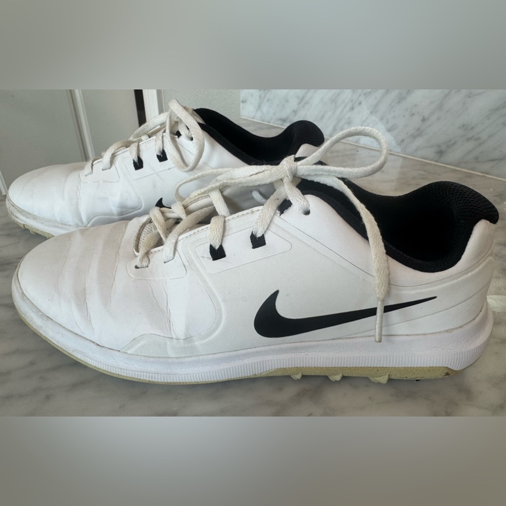 White and Black Nike Golf Shoes Sz. 7